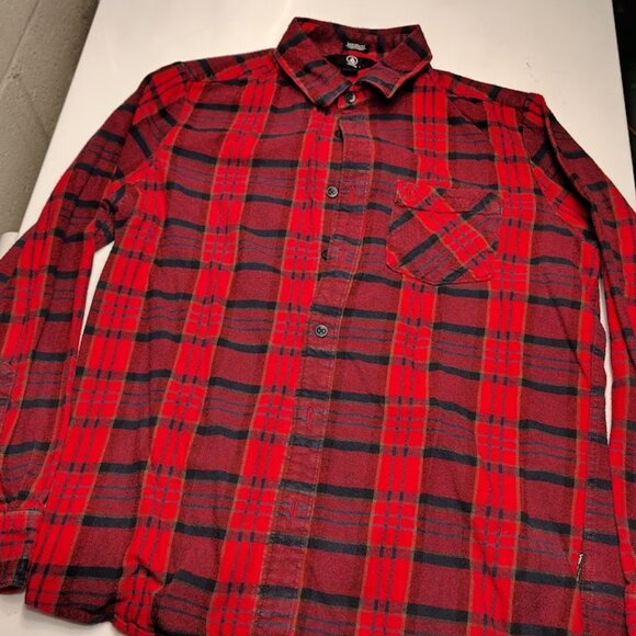 Volcom Flannel Shirt Button-Down Red Black Plaid Modern Fit Long Sleeve Men’s Me - Picture 2 of 3